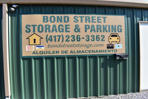 408 E Bond St, Monett, MO 65708